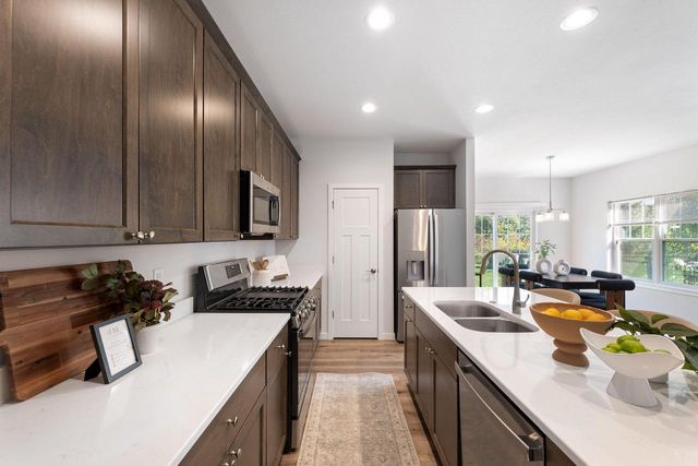 N118W7288 Fairway LANE, Cedarburg, WI 53012