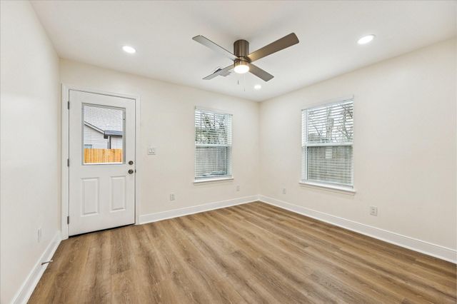 903 E 37th Street, Houston, TX 77022