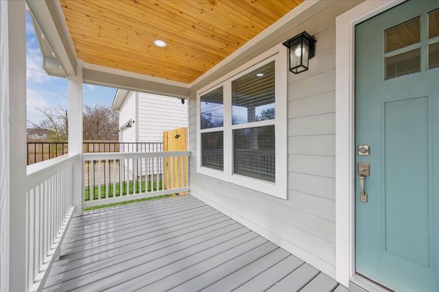 903 E 37th Street, Houston, TX 77022