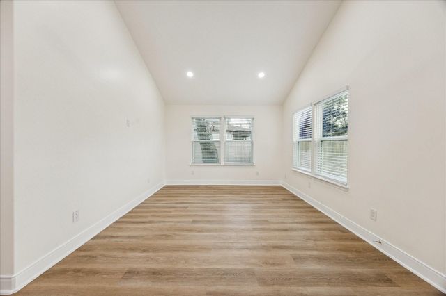 903 E 37th Street, Houston, TX 77022