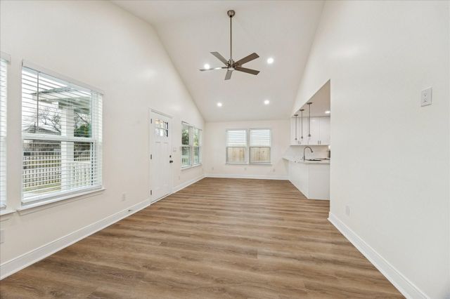 903 E 37th Street, Houston, TX 77022