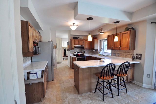 412 E Grant STREET, Elkhorn, WI 53121