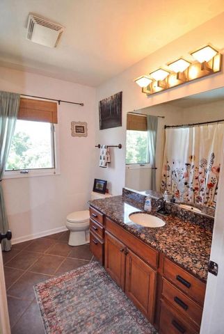 412 E Grant STREET, Elkhorn, WI 53121