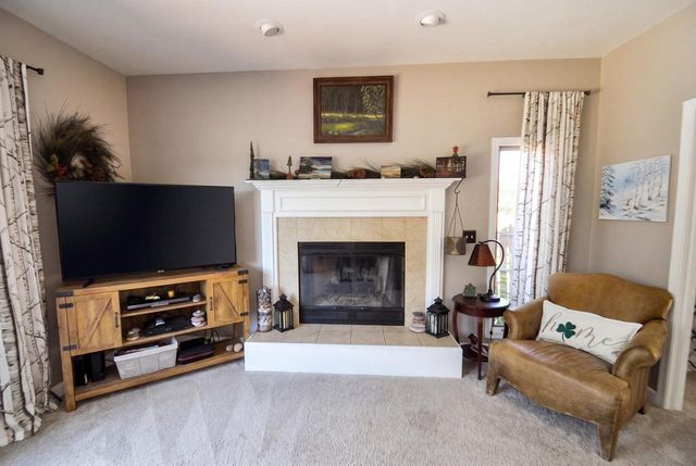 412 E Grant STREET, Elkhorn, WI 53121