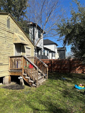 804 E 39th Street, Houston, TX 77022