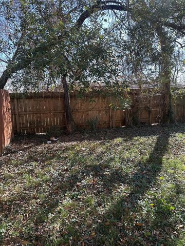 804 E 39th Street, Houston, TX 77022