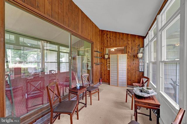 18 DIANE DR, Ewing, NJ 08628