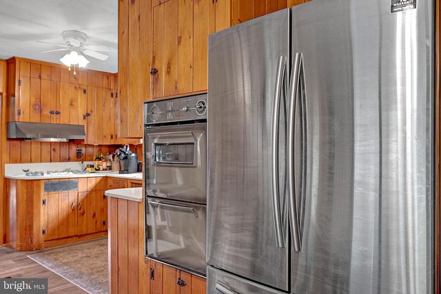18 DIANE DR, Ewing, NJ 08628