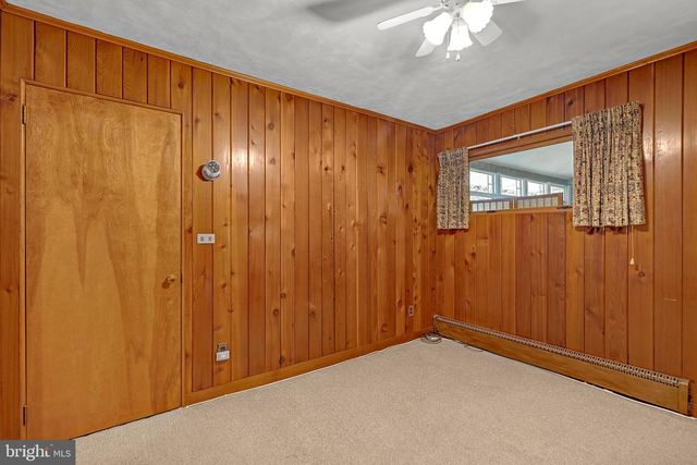 18 DIANE DR, Ewing, NJ 08628