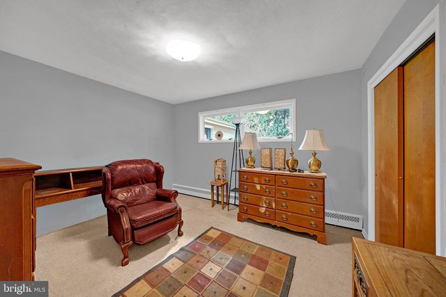 18 DIANE DR, Ewing, NJ 08628