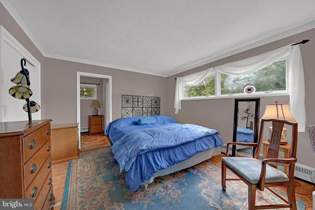 18 DIANE DR, Ewing, NJ 08628