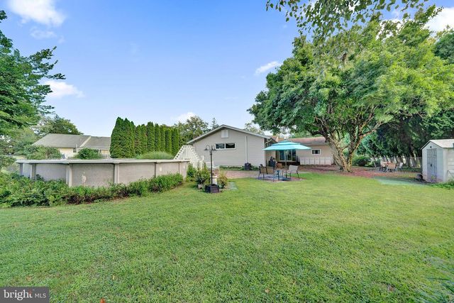 18 DIANE DR, Ewing, NJ 08628