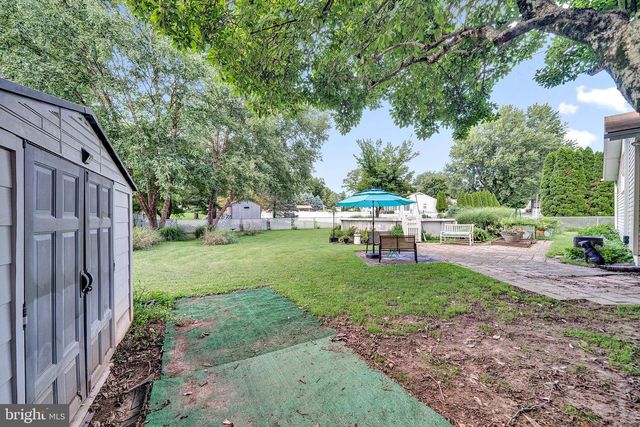 18 DIANE DR, Ewing, NJ 08628