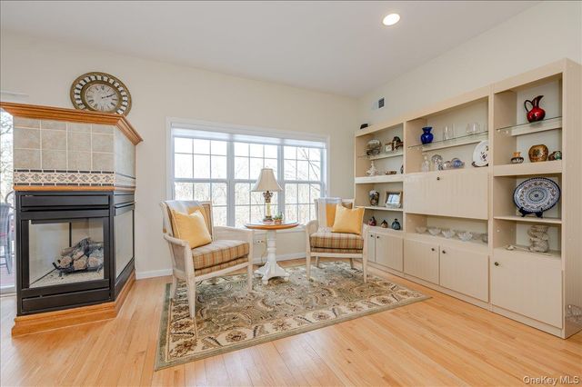 90 Manitou Trail, Kings Park, NY 11754