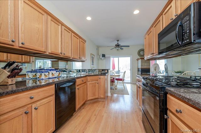 90 Manitou Trail, Kings Park, NY 11754