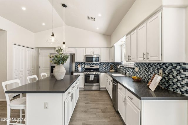 4209 N Ocotillo Canyon Drive, Tucson, AZ 85750