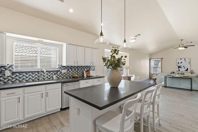 4209 N Ocotillo Canyon Drive, Tucson, AZ 85750