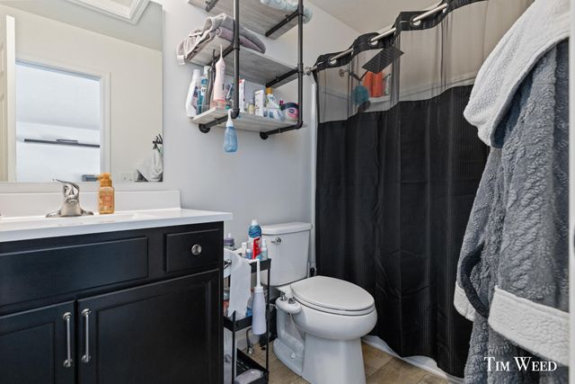 959 View Pointe Drive, Middleville, MI 49333