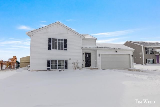 959 View Pointe Drive, Middleville, MI 49333