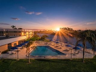14 Colonial Club Drive 300, Boynton Beach, FL 33435