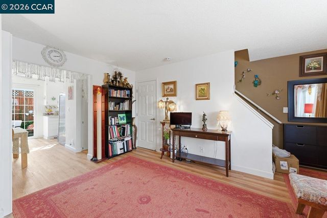 690 Fargo 16, San Leandro, CA 94579