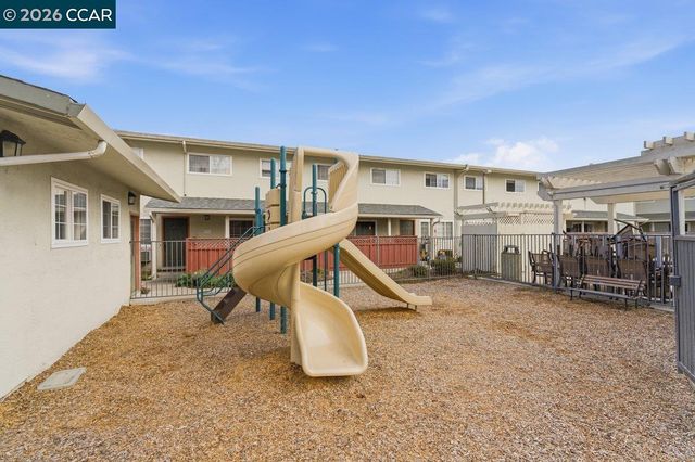 690 Fargo 16, San Leandro, CA 94579