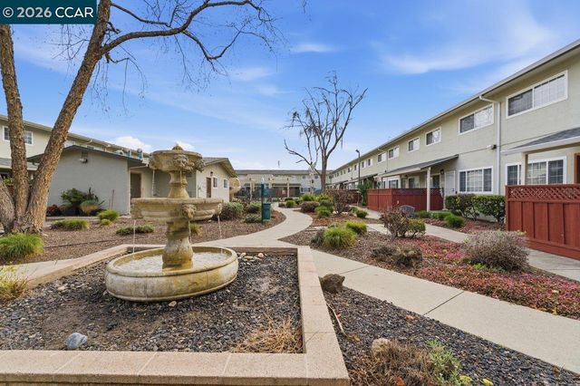 690 Fargo 16, San Leandro, CA 94579