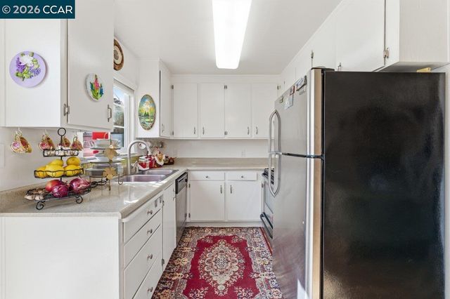 690 Fargo 16, San Leandro, CA 94579