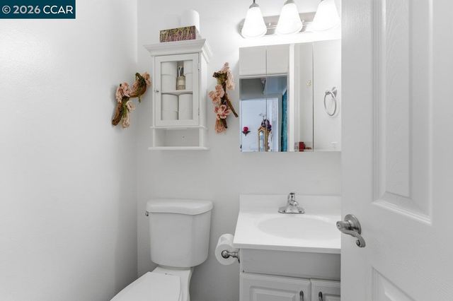 690 Fargo 16, San Leandro, CA 94579