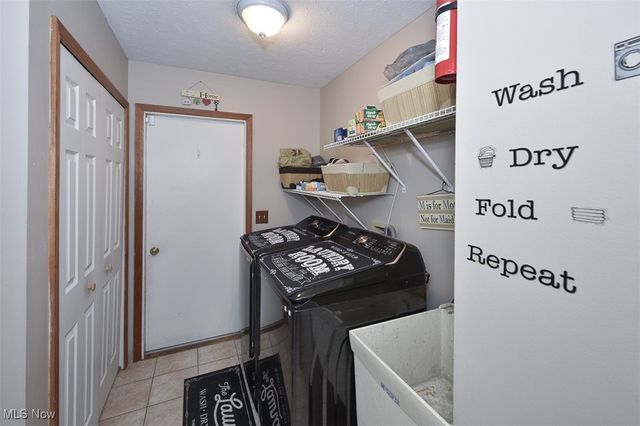 172 Loyola Drive, Elyria, OH 44035