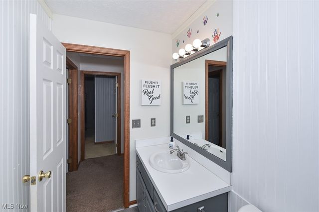 172 Loyola Drive, Elyria, OH 44035