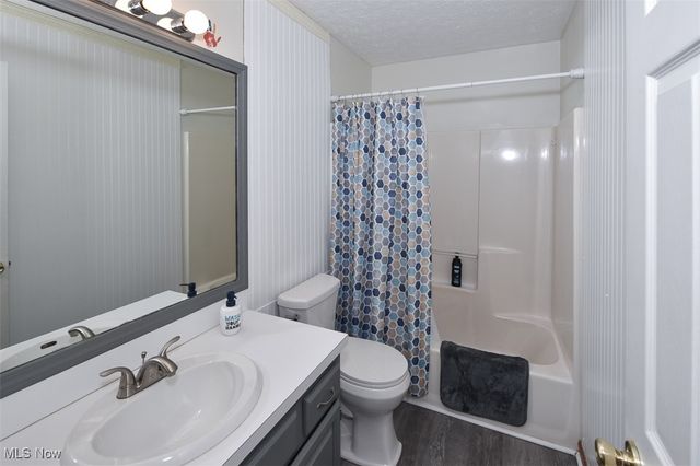 172 Loyola Drive, Elyria, OH 44035