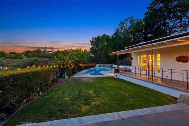 2 Hitching Post, Rolling Hills Estates, CA 90274