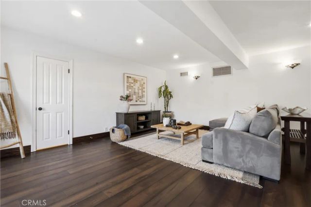 2 Hitching Post, Rolling Hills Estates, CA 90274