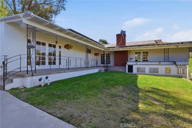2 Hitching Post, Rolling Hills Estates, CA 90274