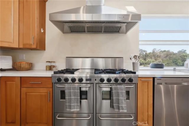 2 Hitching Post, Rolling Hills Estates, CA 90274