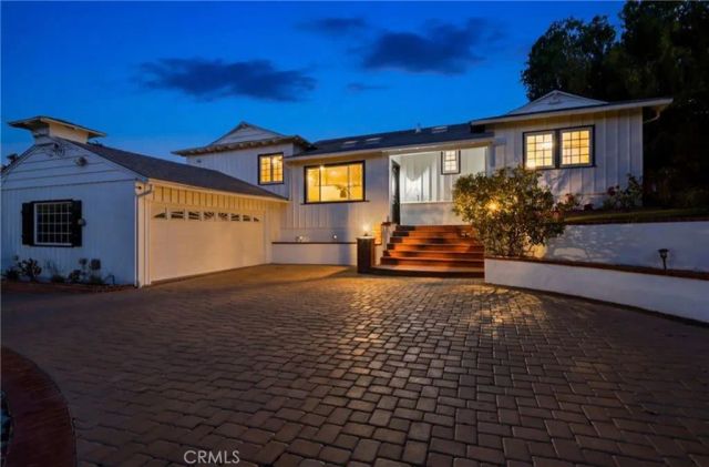 2 Hitching Post, Rolling Hills Estates, CA 90274