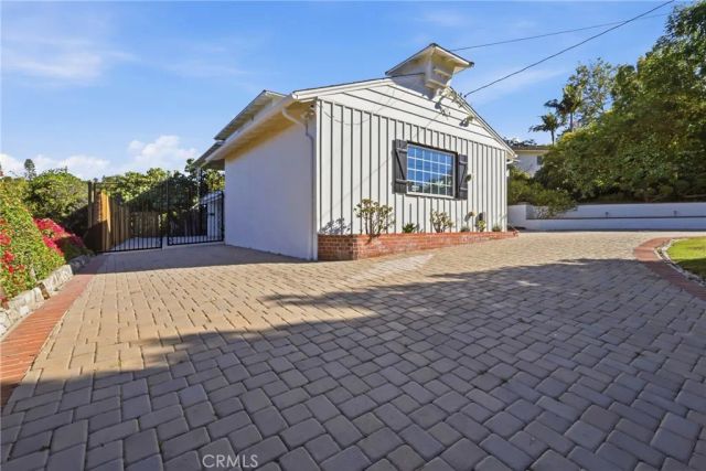 2 Hitching Post, Rolling Hills Estates, CA 90274