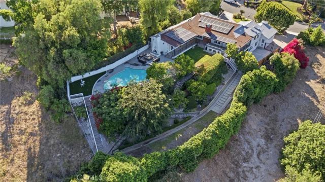 2 Hitching Post, Rolling Hills Estates, CA 90274