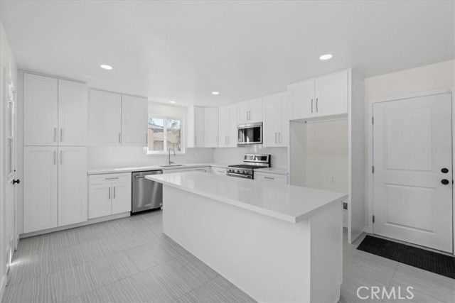 2470 W 6th Street, San Bernardino, CA 92410