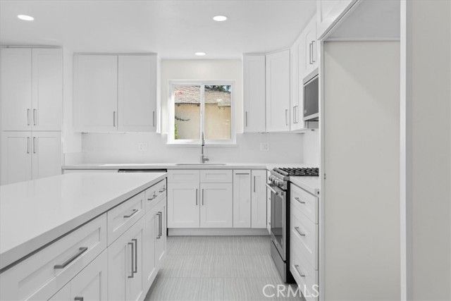 2470 W 6th Street, San Bernardino, CA 92410