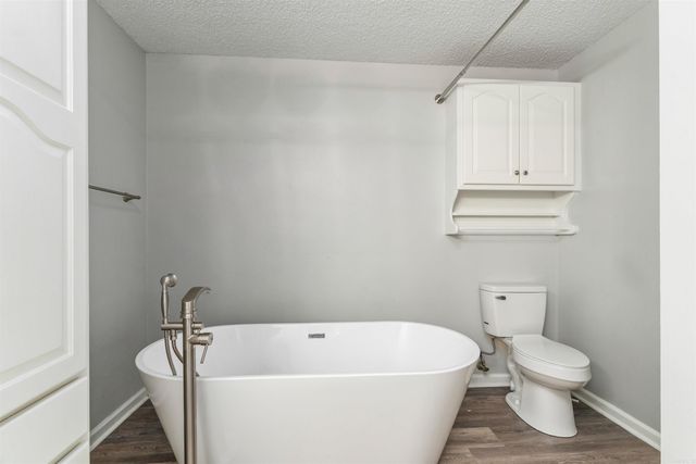 23 San Clemente Circle, Hot Springs Village, AR 71909
