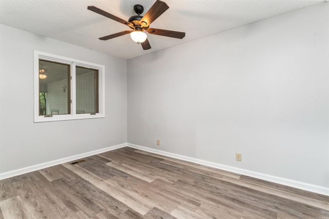 23 San Clemente Circle, Hot Springs Village, AR 71909