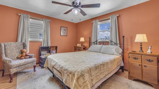 2211 N 37th STREET, Sheboygan, WI 53083