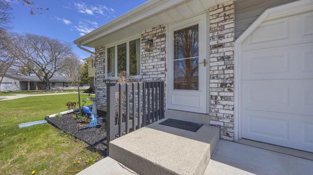 2211 N 37th STREET, Sheboygan, WI 53083