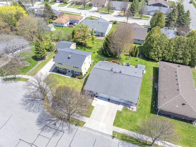 2211 N 37th STREET, Sheboygan, WI 53083