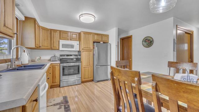 2211 N 37th STREET, Sheboygan, WI 53083