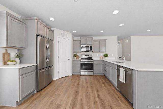 786 N Carrie Court, Watkins, CO 80137
