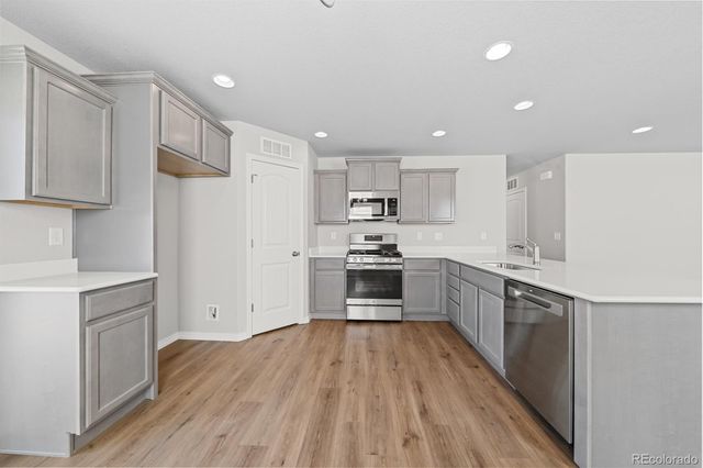 786 N Carrie Court, Watkins, CO 80137