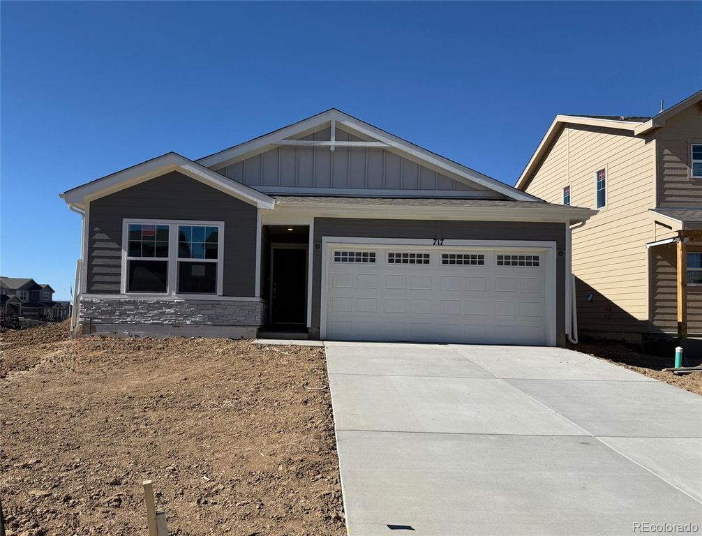 786 N Carrie Court, Watkins, CO 80137